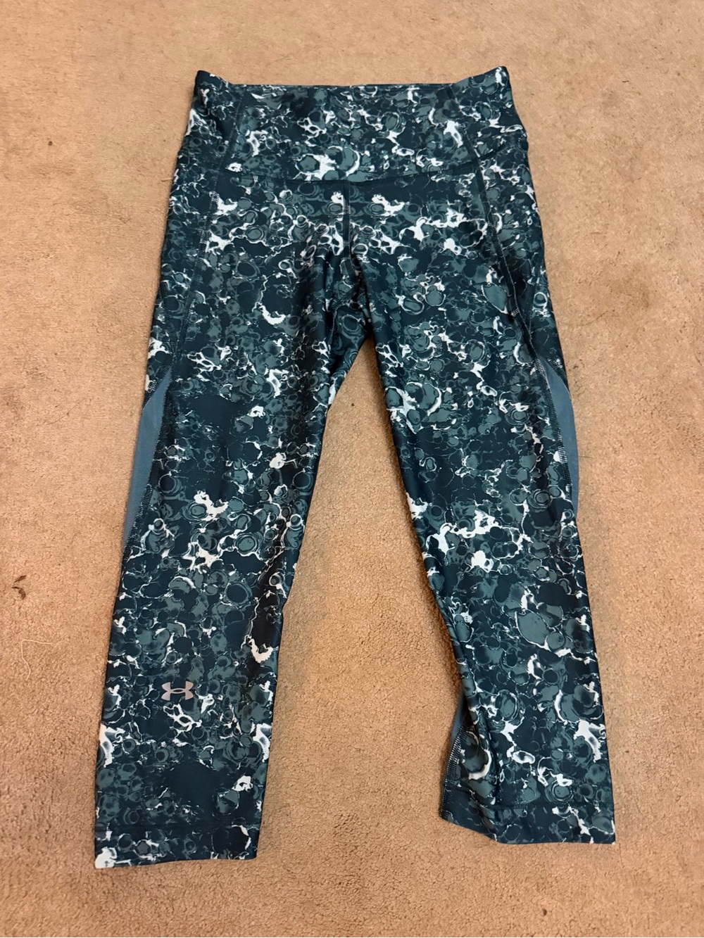 Under Armour Women Teal Marble-Print Crop Leggings